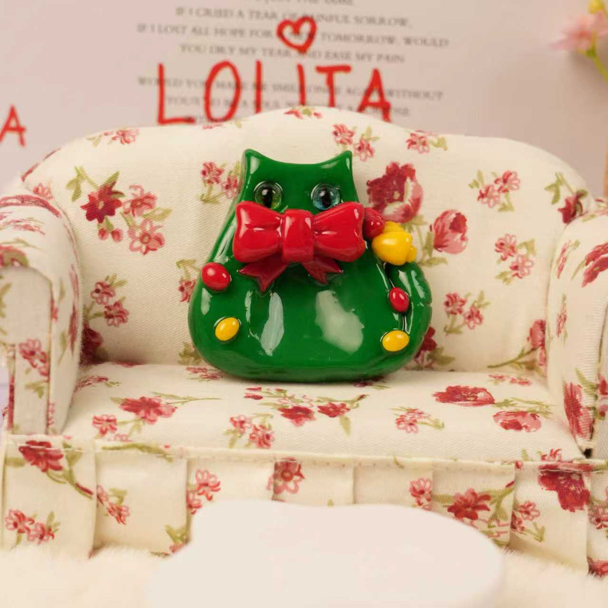 Christmas Cat Worry Stone Series – Festive Calm in Every Paw