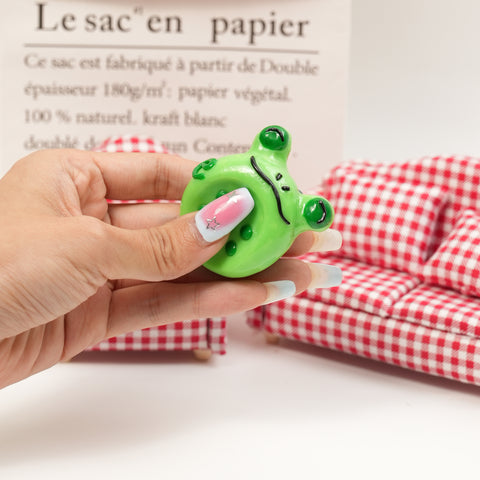 Frog Series Double-Sided Polymer Clay Worry Stones – Thumb Comfort & Playful Frog Companions