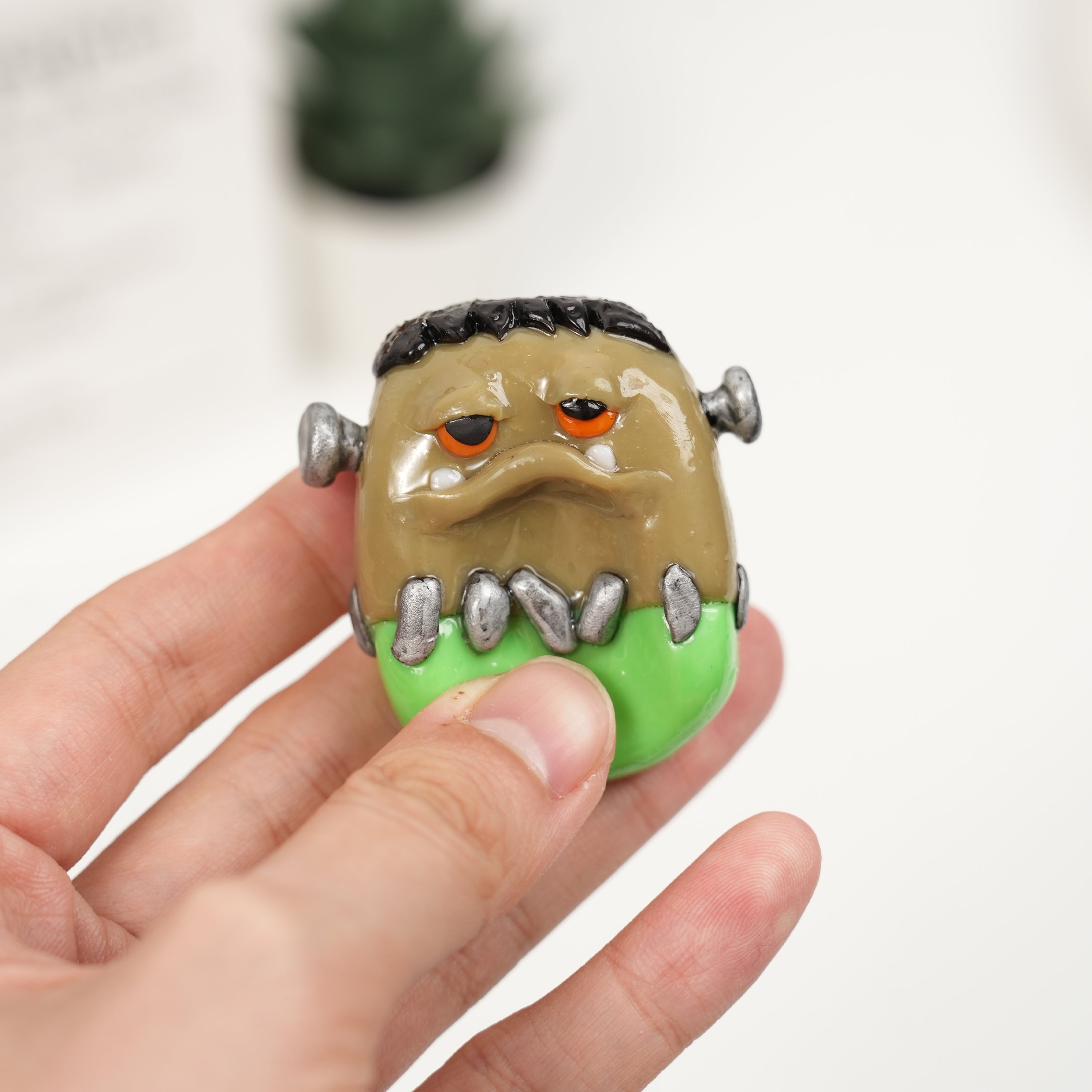Frankenstein Series Worry Stones – Dual Monster Charm & Smooth Belly Comfort